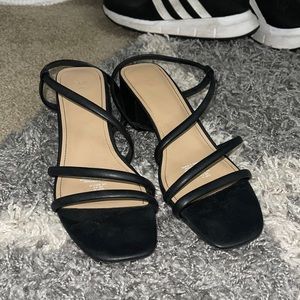 black strappy sandals
